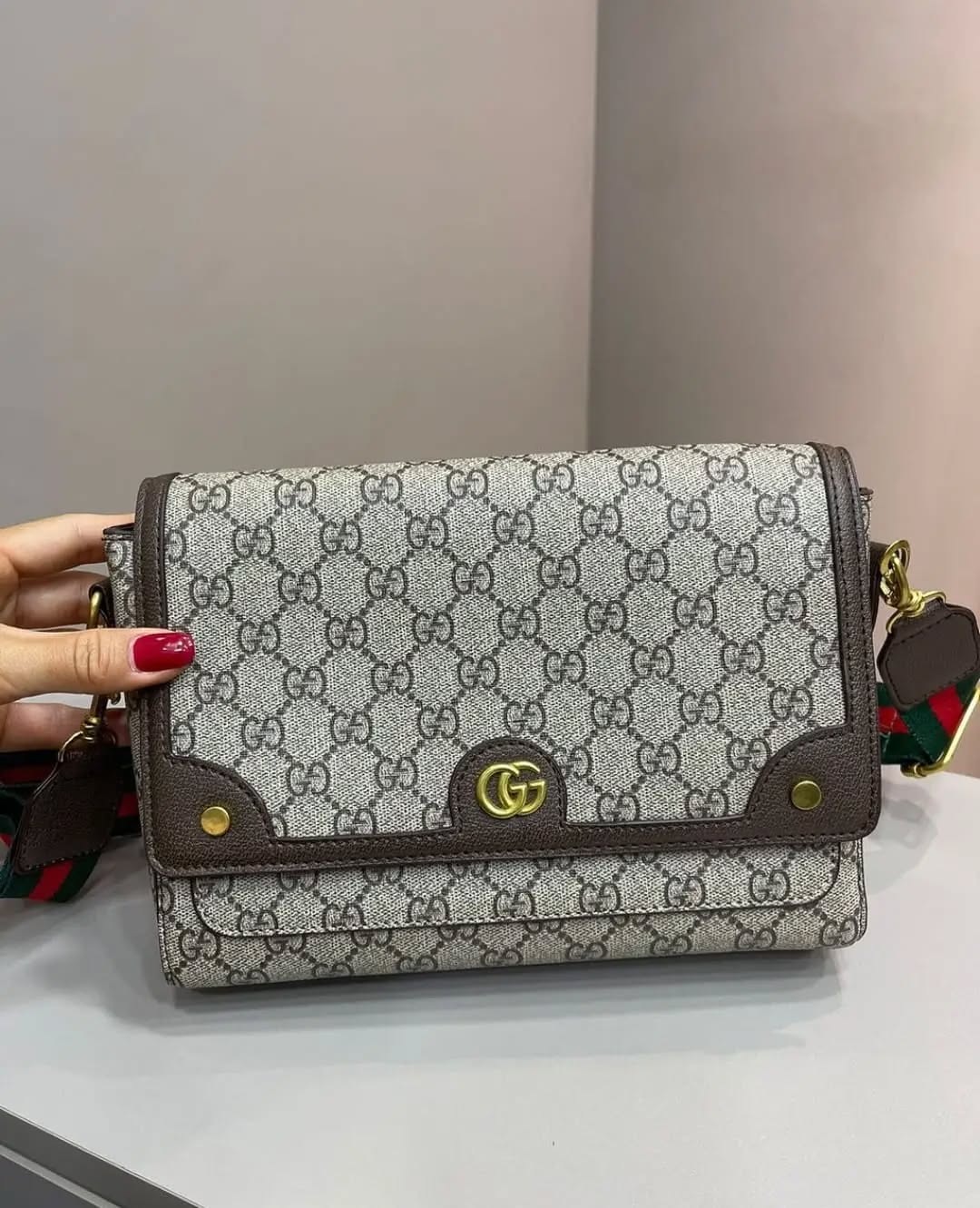 GUCCI GG Supreme Shoulder Bag