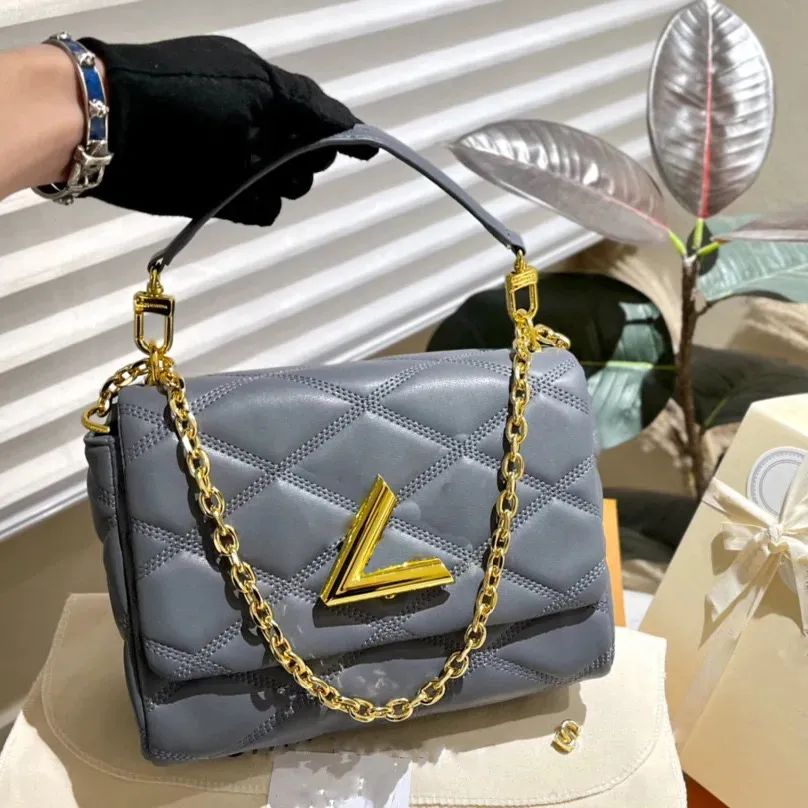 LOUIS VUITTON Shoulder/Hand Bag